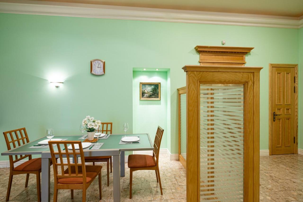Old Riga 2 Bedroom Vecpilsetas Street Apartment Kültér fotó